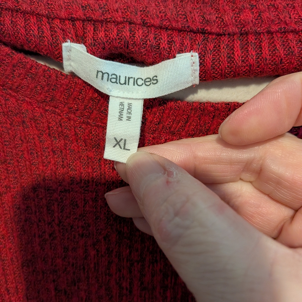 Maurices Red Top Size XL